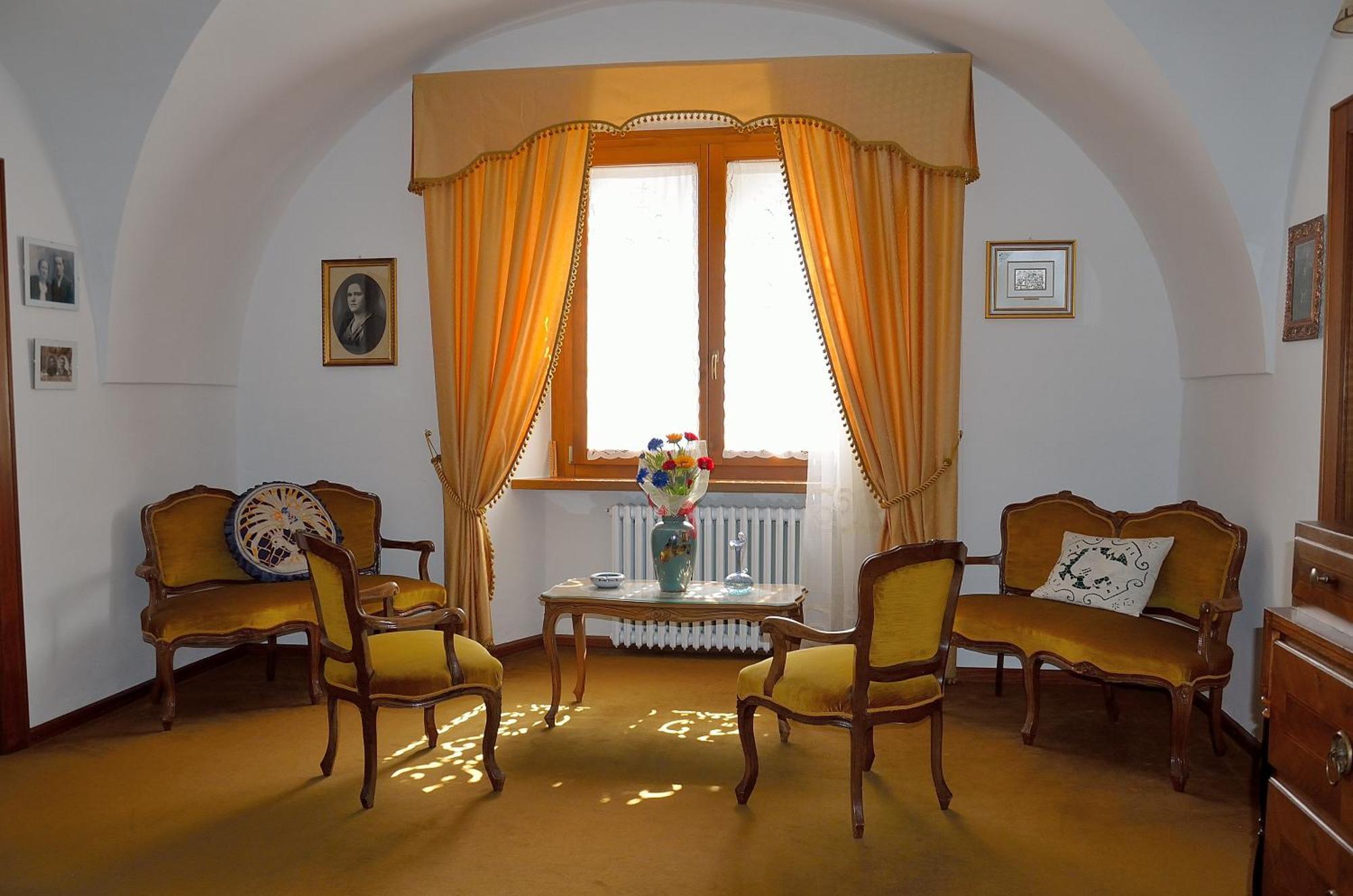 B&B Ca Dei Baroni Pellizzano Bagian luar foto