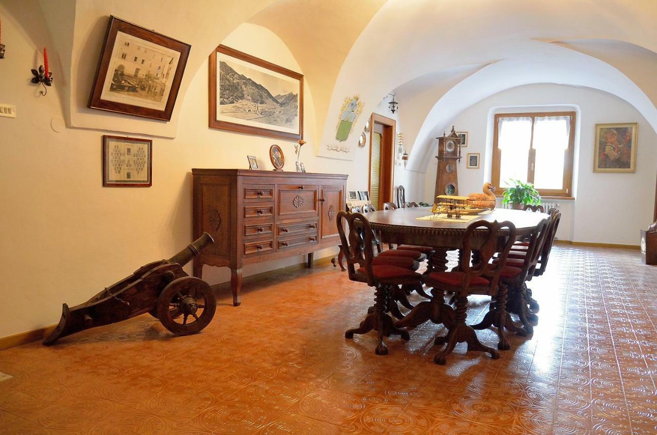 B&B Ca Dei Baroni Pellizzano Bagian luar foto