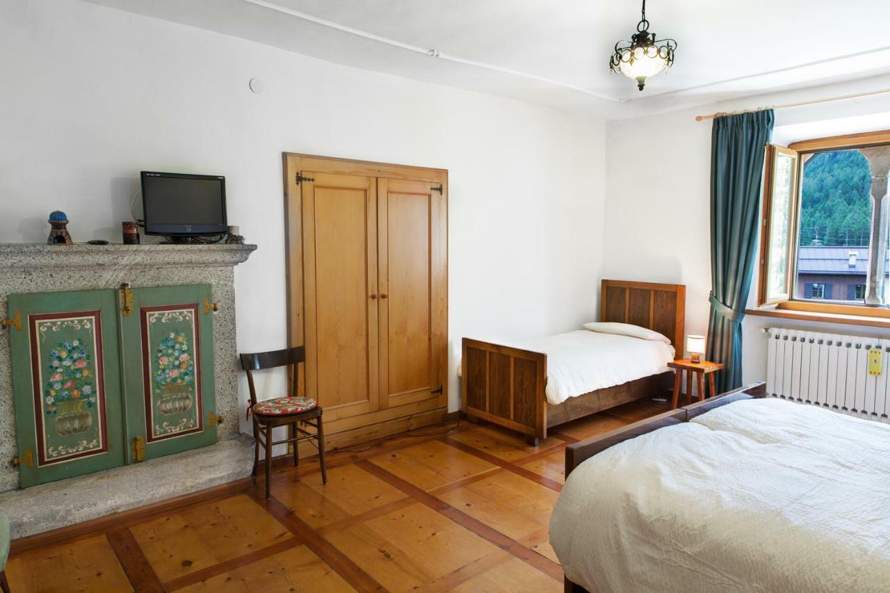 B&B Ca Dei Baroni Pellizzano Bagian luar foto
